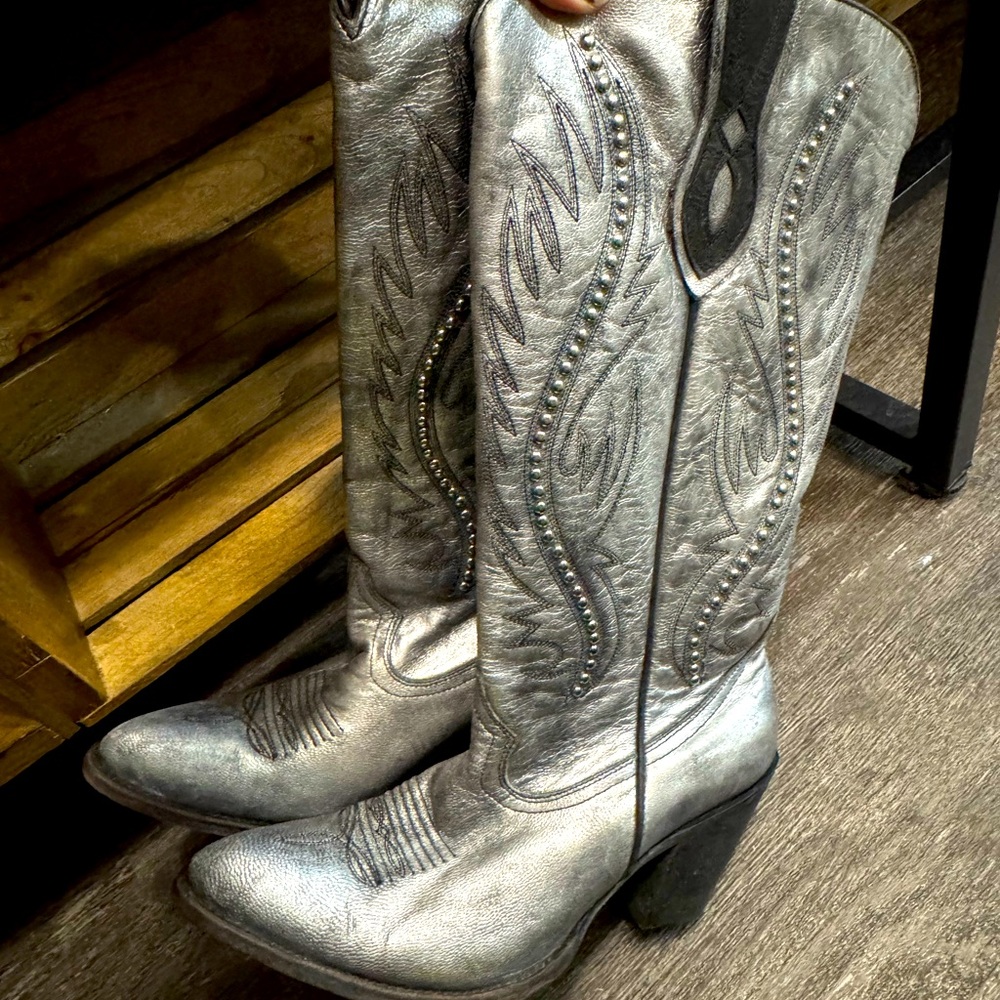 Idyllwind Silver Western Cowboy Boots